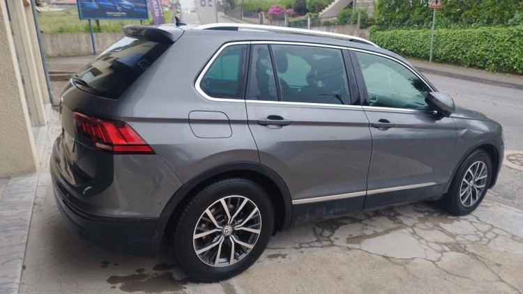 Volkswagen Tiguan 2.0 tdi