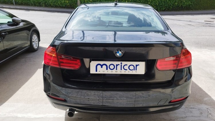 BMW S&eacute;rie 3 - 320 2.0 D AUTO