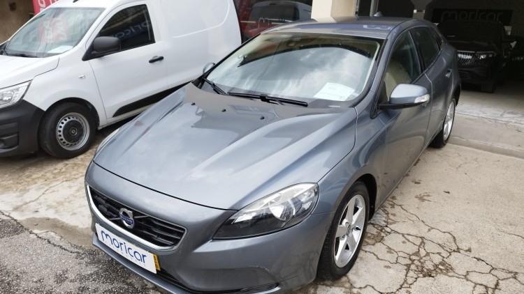Volvo V40 2.0 D AUTO