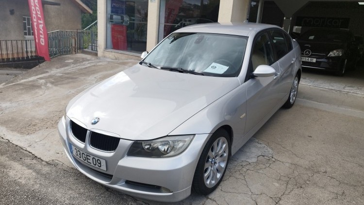 BMW S&eacute;rie 3 - 320 2.0 D AUTO