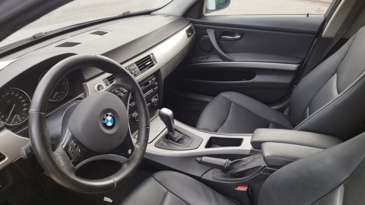 BMW S&eacute;rie 3 - 320 2.0 D AUTO