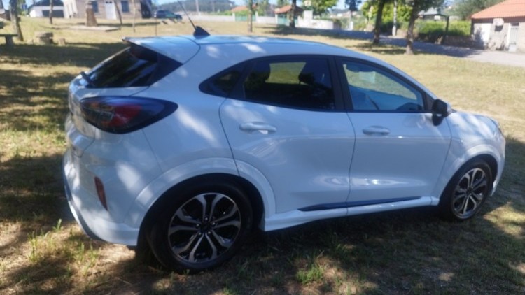 Ford Puma 1.0 ST-LINE X VIVID RUBY